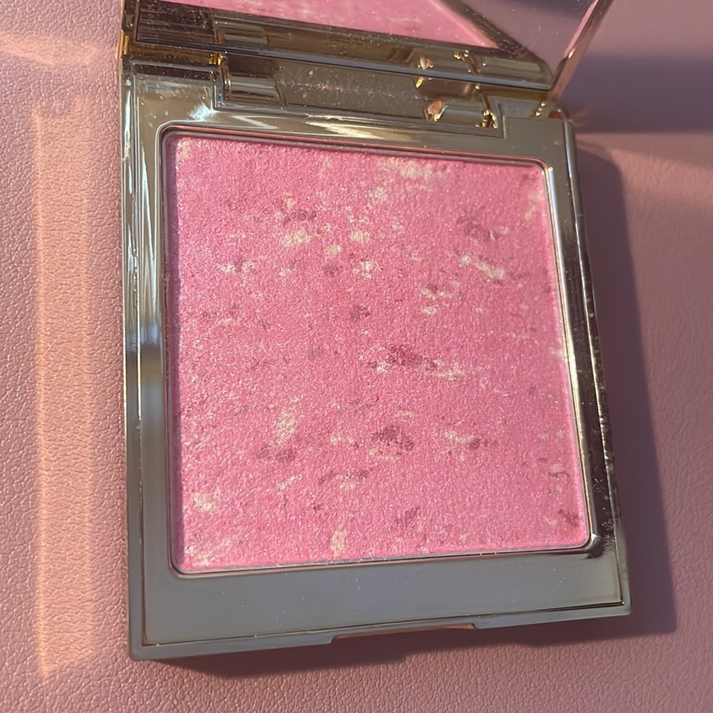 NWOT group of high end cosmetics from Bobbi Brown, Marc Jacobs, BECCA, Clinique - Picture 2 of 16
